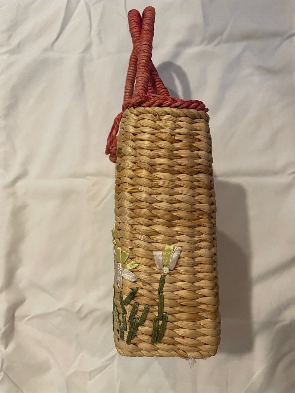 Vintage Raffia Straw Tote with Pink Handles and Green Floral Embroidery handbag - Picture 2 of 9